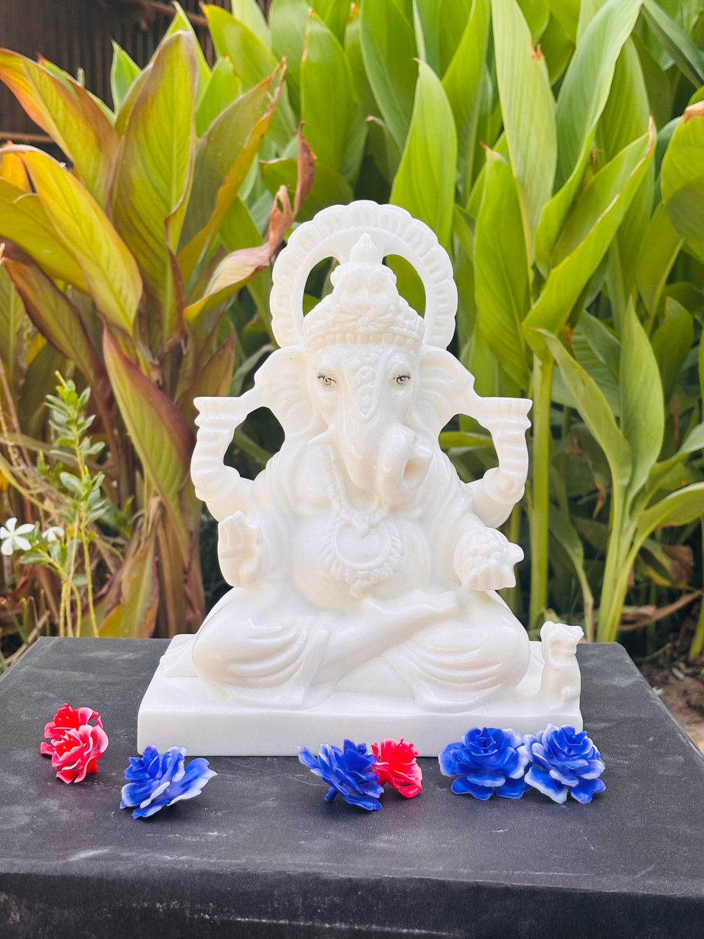 DAGDUSETH GANESH JI IN WHITE AMBAJI MARBLE ( SIZE - 5 X 4 X 3 IN)