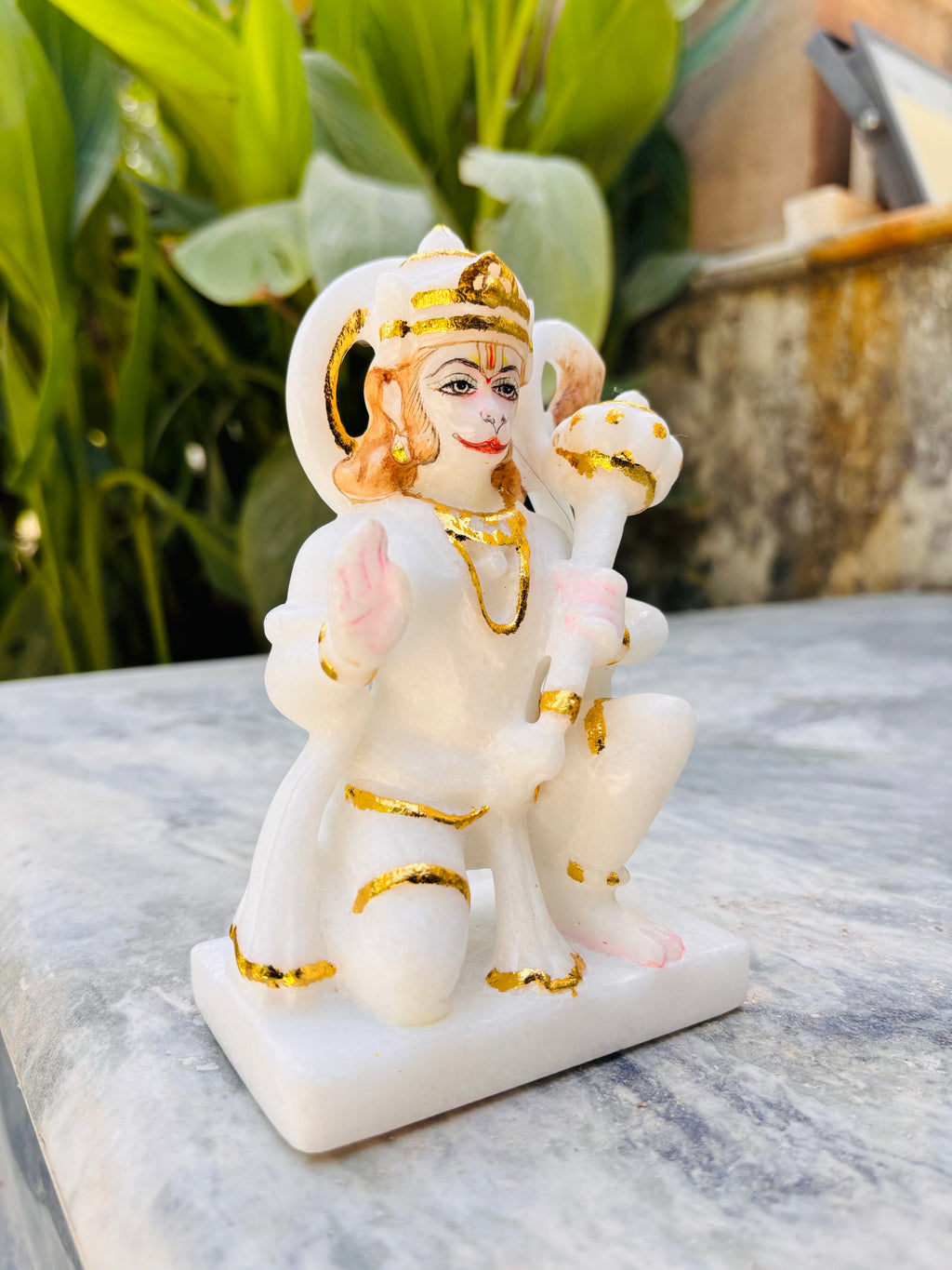 ASHIRWAD HANUMAN JI IN WHITE AMBAJI MARBLE ( SIZE - 6 X 4 X 2.5 IN)